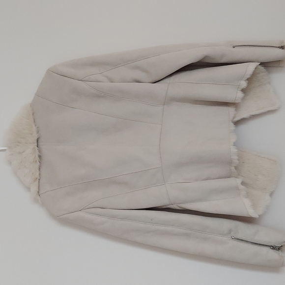 ***SOLD***Bebe faux suede jacket in creamy taupe color, Size Small - Picture 2 of 15
